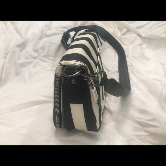 Marc Jacobs handbag. - Picture 7 of 7